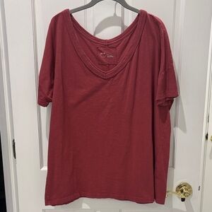aerie Short-Sleeve V-Neck Tee in Wine Red